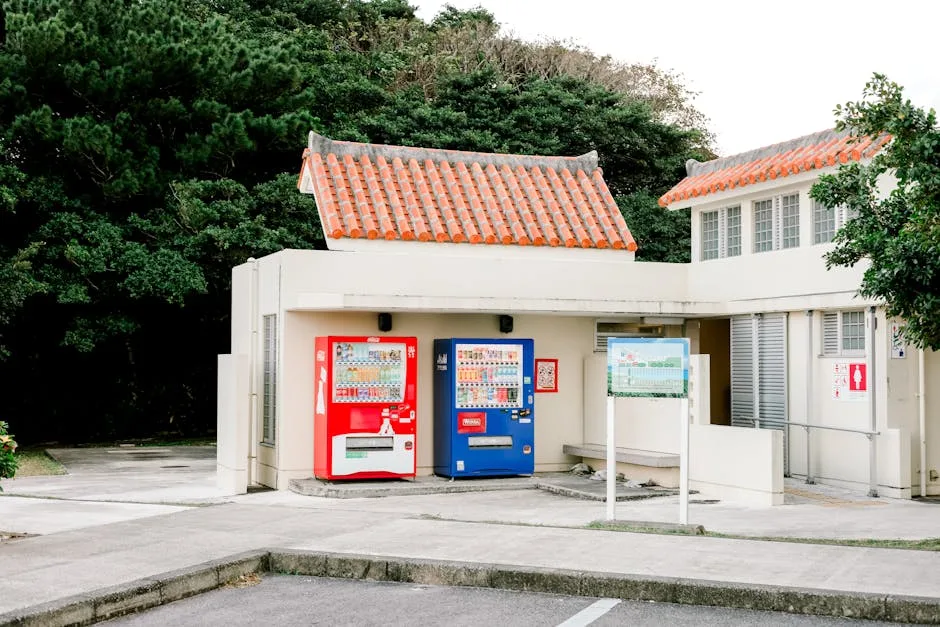 오키나와 나하의 거리와 편의점 풍경