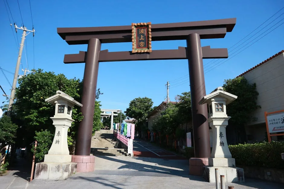 오키나와 나하의 거리와 편의점 풍경